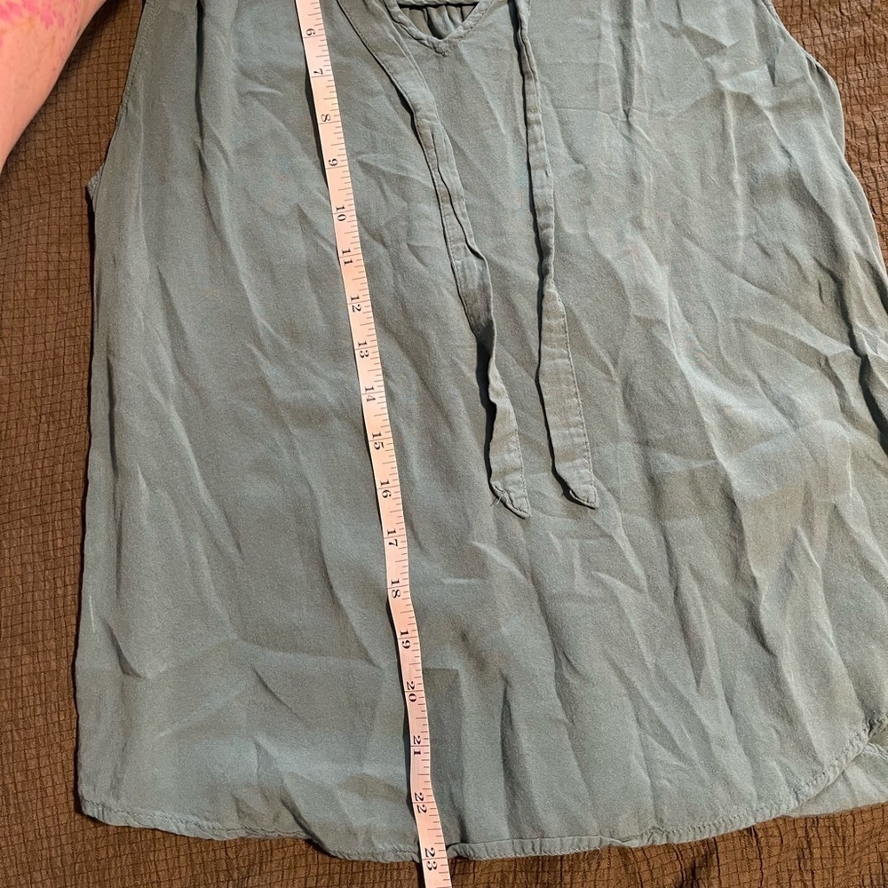 Women's Sleeveless teal Top - Picture 6 of 6